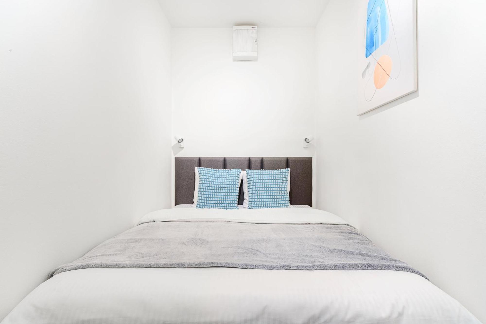 Spacious Apartments Near Karlin Square Prague Ngoại thất bức ảnh