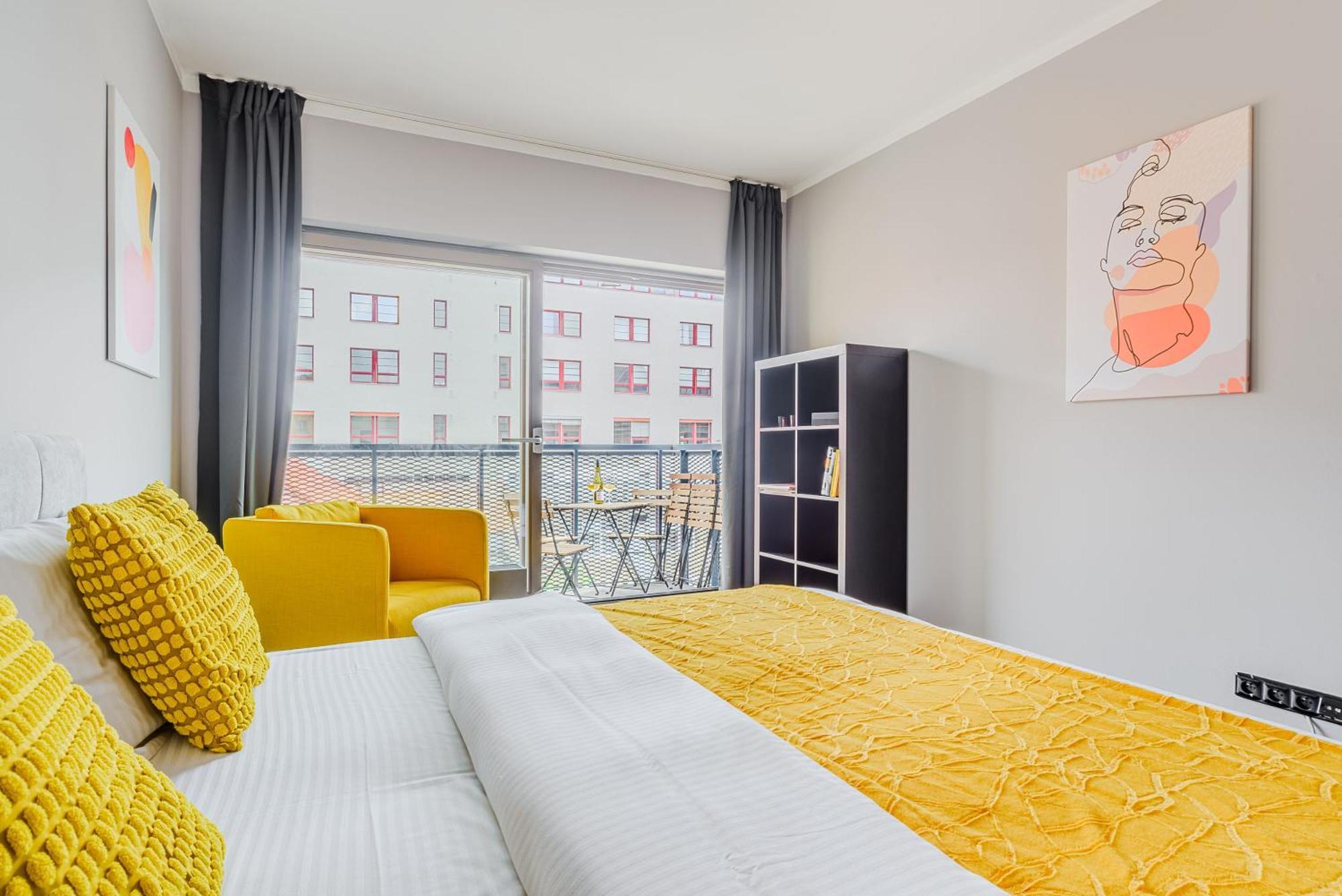 Spacious Apartments Near Karlin Square Prague Ngoại thất bức ảnh