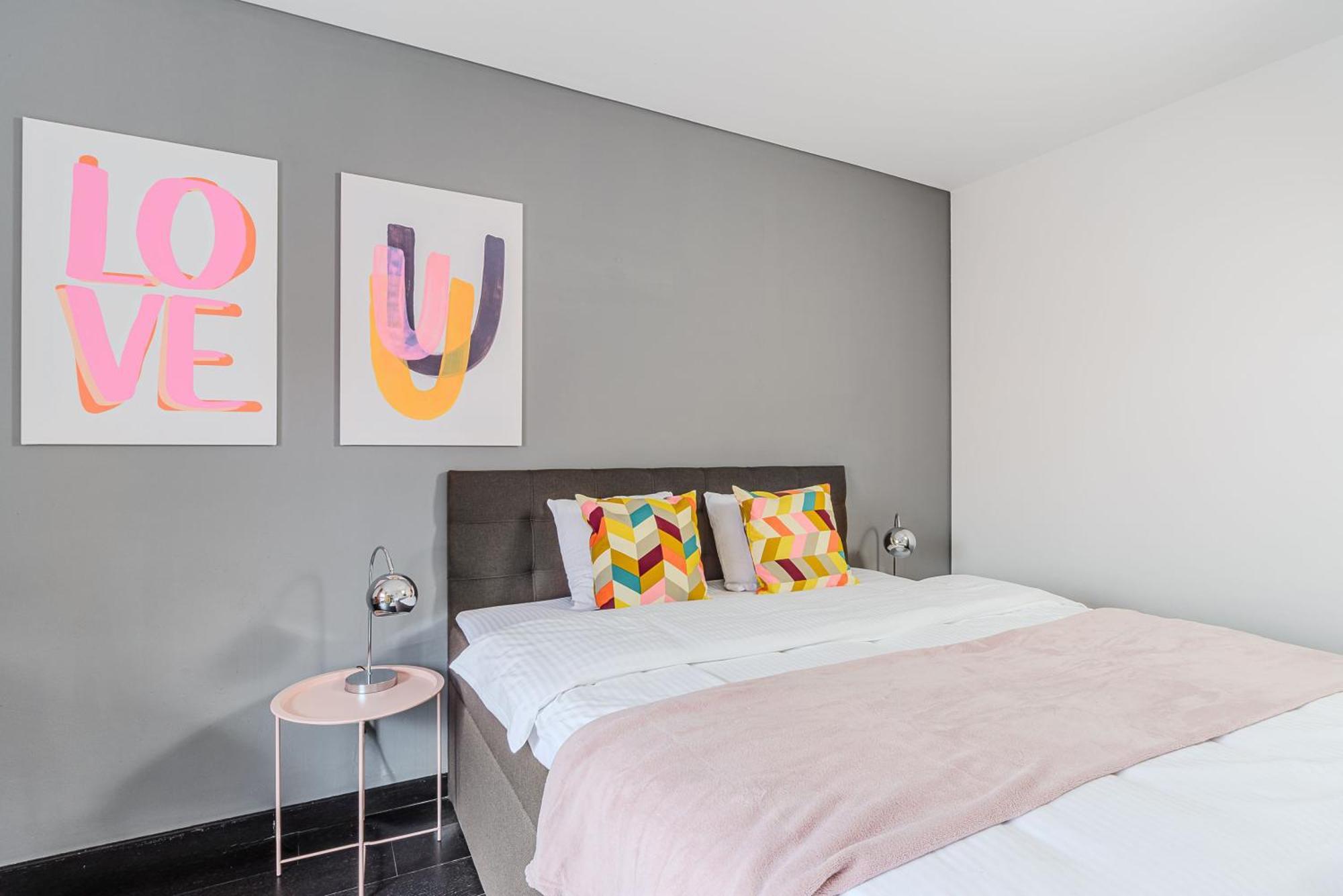 Spacious Apartments Near Karlin Square Prague Ngoại thất bức ảnh