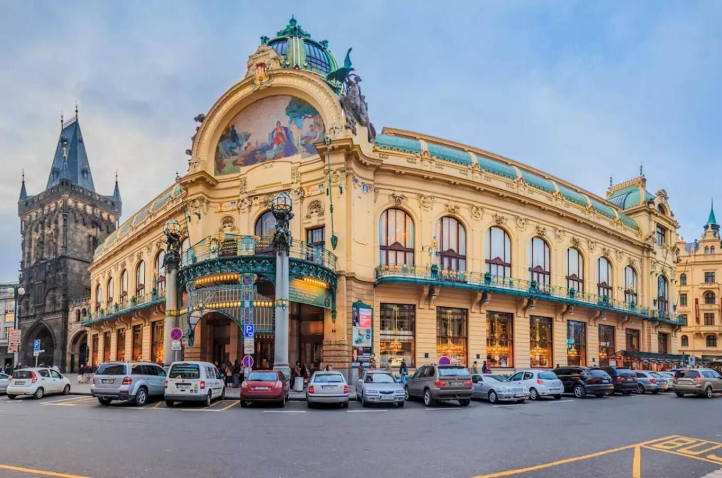 Spacious Apartments Near Karlin Square Prague Ngoại thất bức ảnh