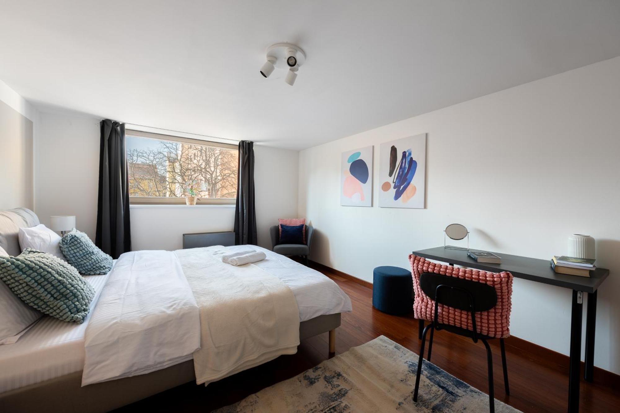 Spacious Apartments Near Karlin Square Prague Ngoại thất bức ảnh