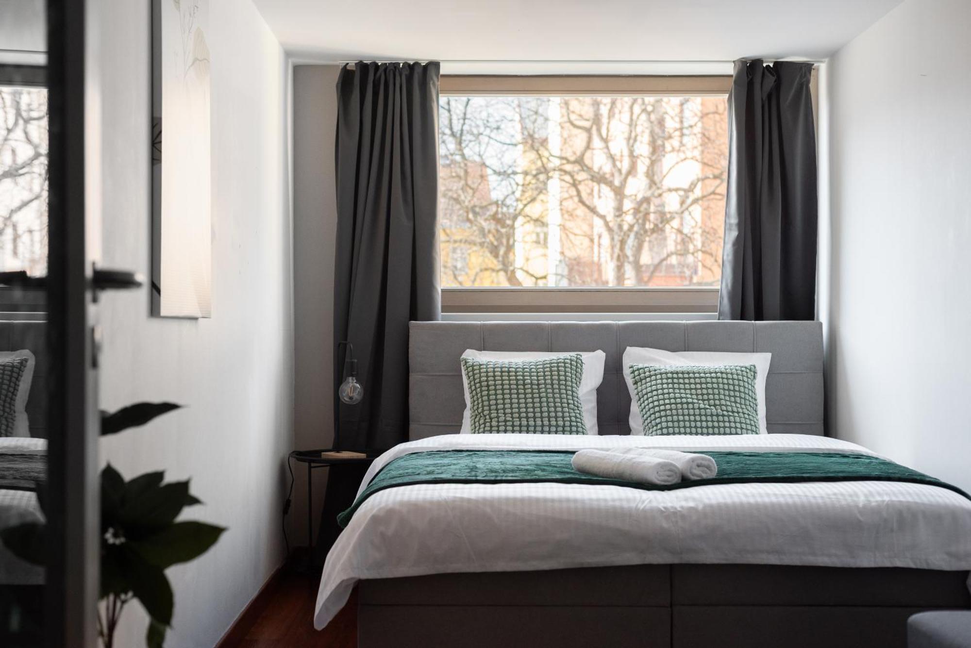 Spacious Apartments Near Karlin Square Prague Ngoại thất bức ảnh