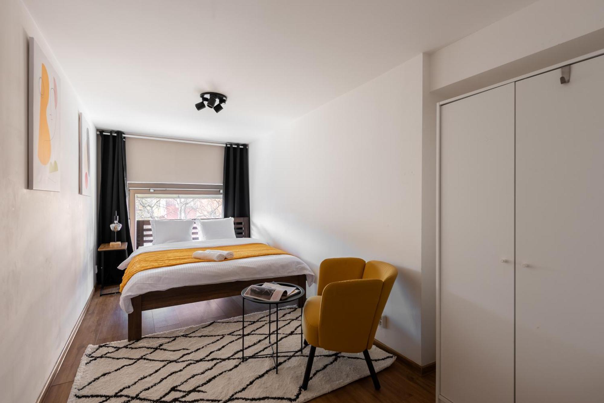 Spacious Apartments Near Karlin Square Prague Ngoại thất bức ảnh