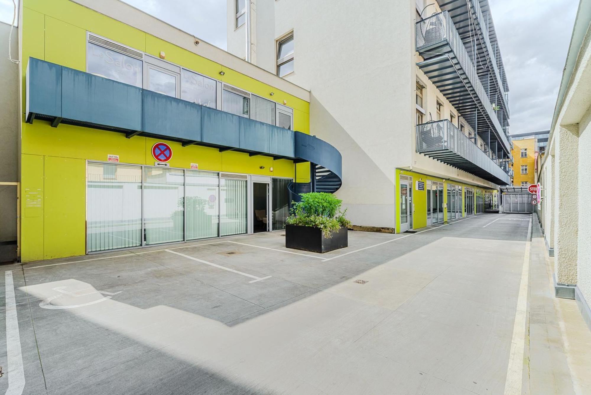 Spacious Apartments Near Karlin Square Prague Ngoại thất bức ảnh
