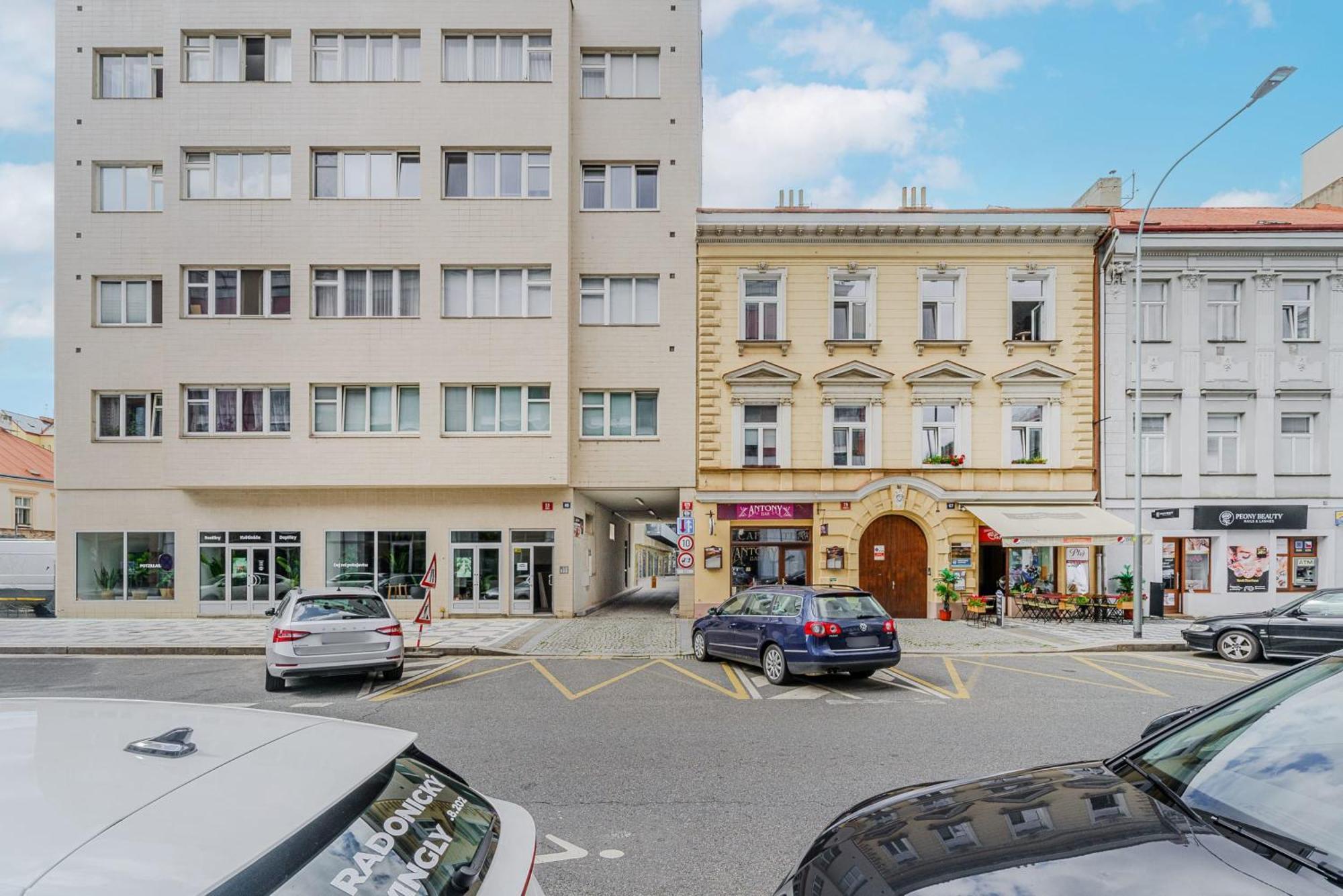 Spacious Apartments Near Karlin Square Prague Ngoại thất bức ảnh